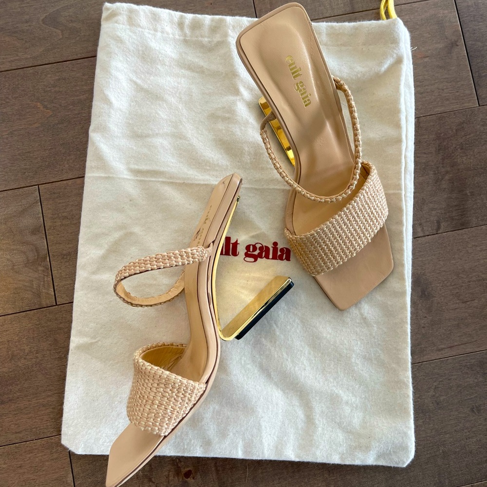 CULT GAIA HEELS